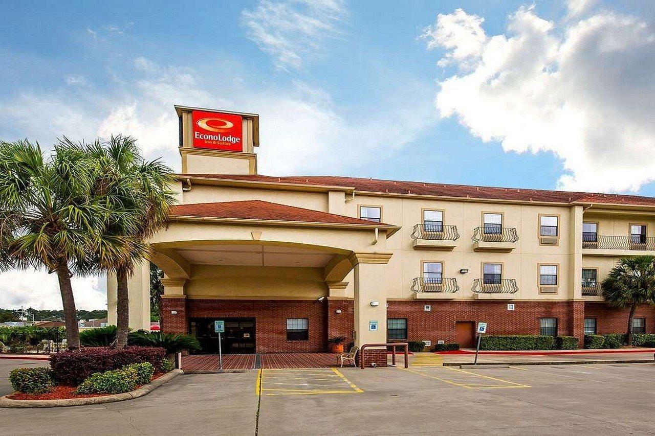 Sonesta Essential Beaumont Hotel Exterior photo