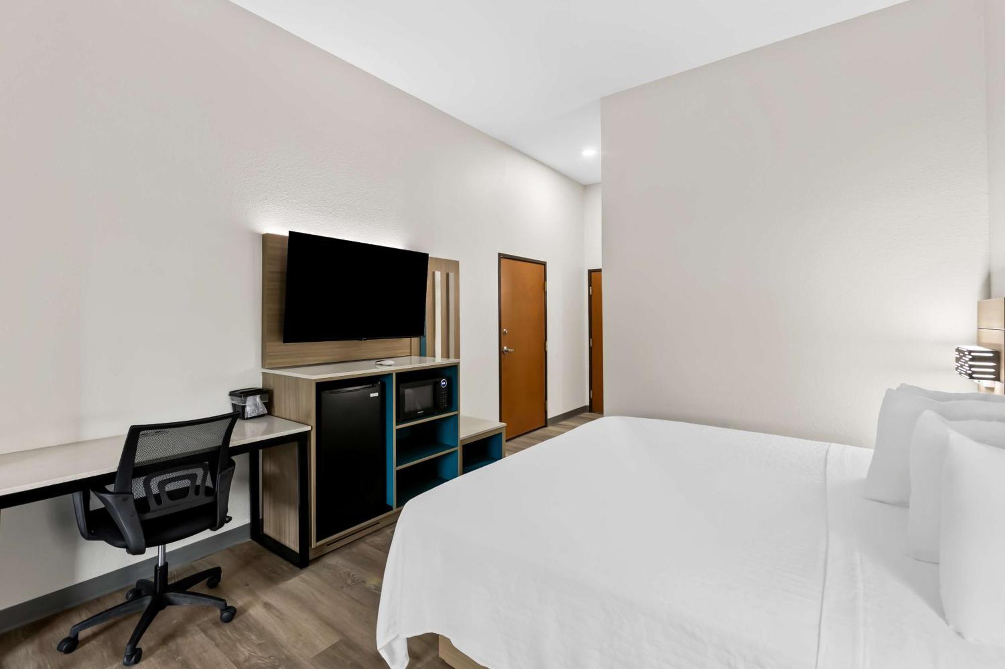 Sonesta Essential Beaumont Hotel Exterior photo