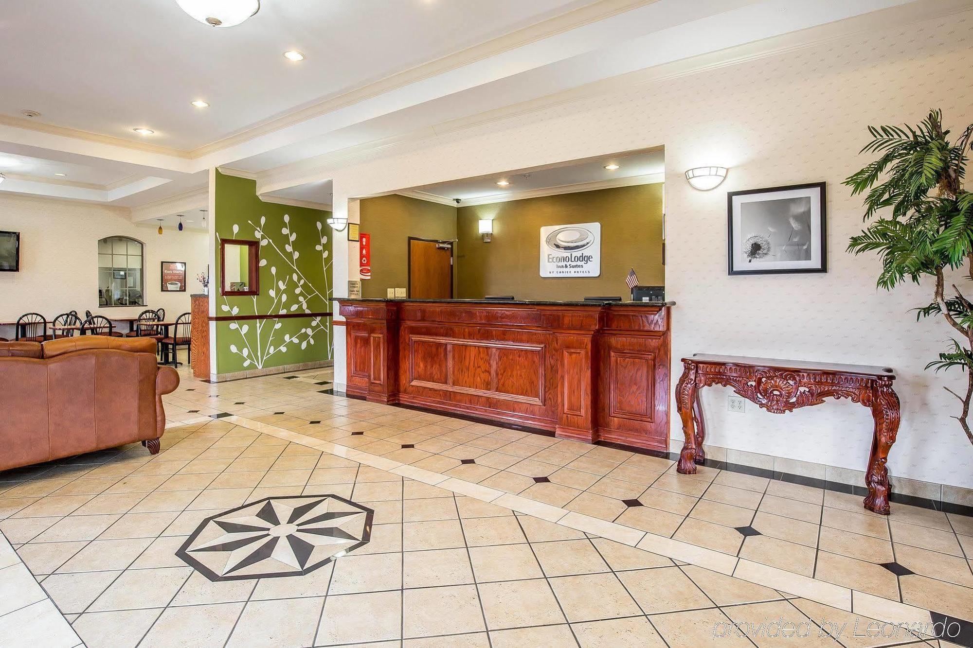 Sonesta Essential Beaumont Hotel Exterior photo